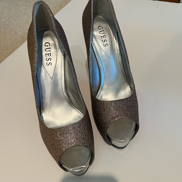 Guess pumps - Picture 2 of 5